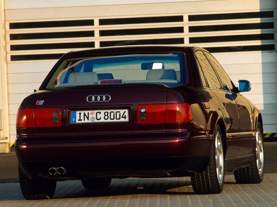  Audi S8 (D2) 1996 года  (фото 13 из 14)